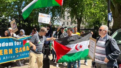 Photo of متظاهرون صحراويون وأجانب أمام سفارة المغرب بلندن للتنديد بإحتلاله العسكري للصحراء الغربية